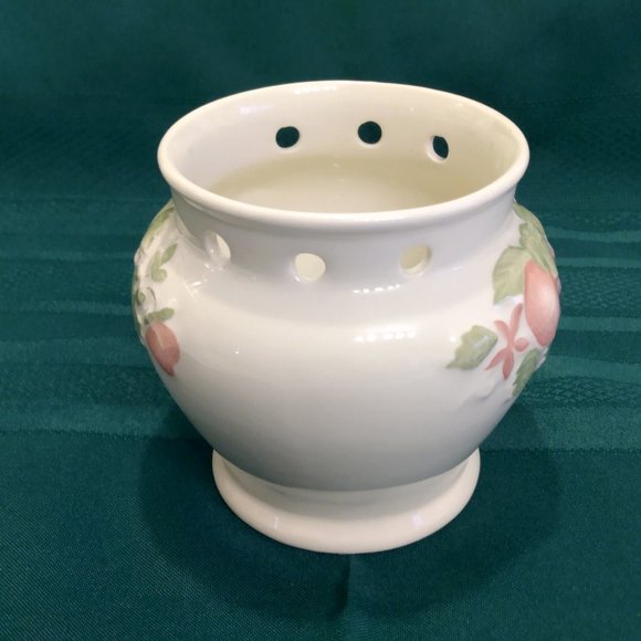 Boots CO. PLC. Nottingham England Orchard Garlic Storage Jar & Lid - Picture 5 of 10